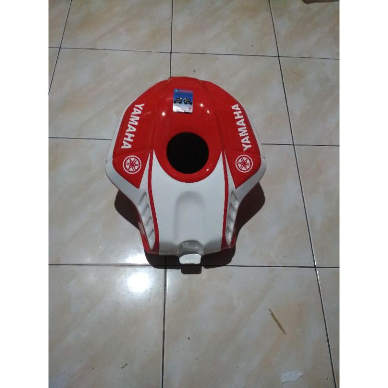 cover tengki/kondom tangki Yamaha R15 v2 besic R1 merah list putih YAMAHA