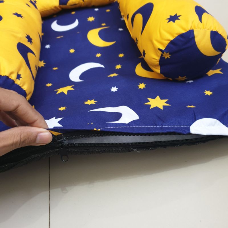 1 Set Kasur Bayi CARACTER (1 Kasur +1 Bantal +2 Guling) Tempat Tidur Bayi / Matras Lipat Bayi