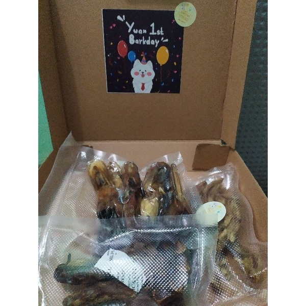 

Hampers Yuan 1st Barkday