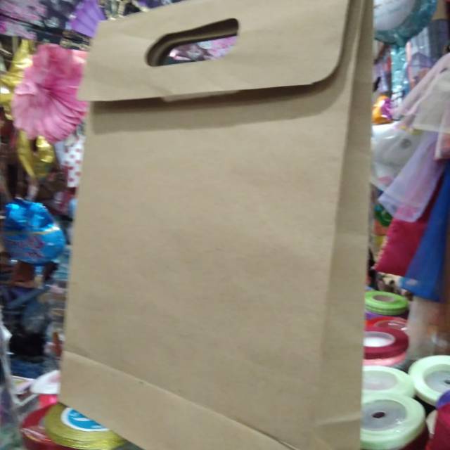 

Paper bag polio amplop isi 12 pcs terlaris dan termurah