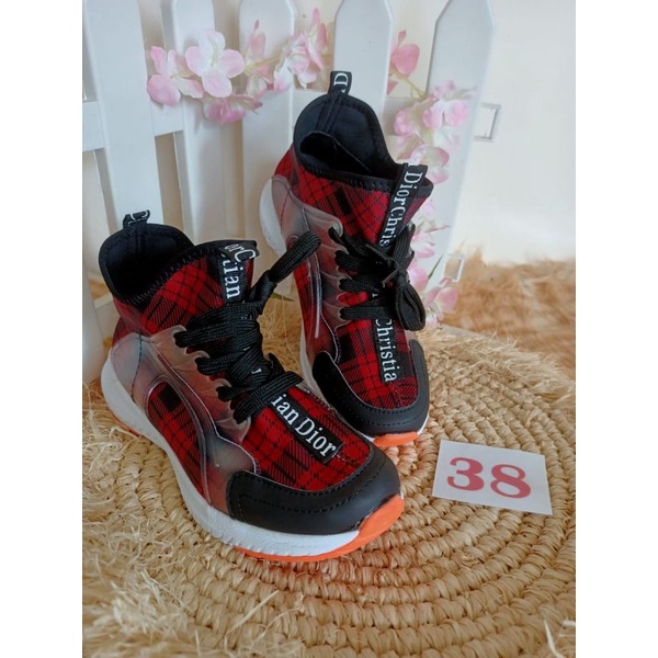 sepatu dior import sneaker