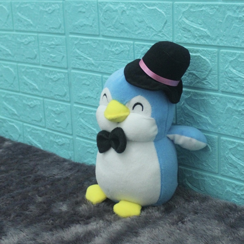 Boneka Pinguin Topi Ukuran M (Tinggi 30cm) Berlabel SNI