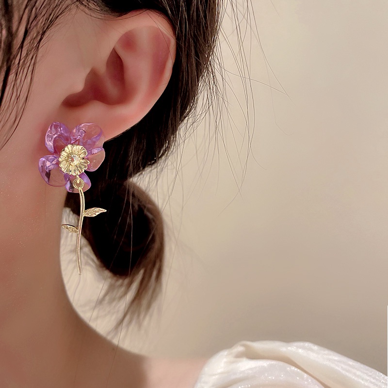 Anting daun bunga ungu gaya Korea yang elegan