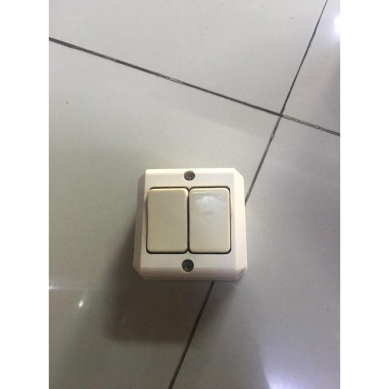 steker lampu double model timbul / saklar lampu double