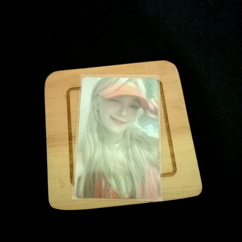 Jiheon Fromis_9 Talk & Talk TNT Album Photocard PC