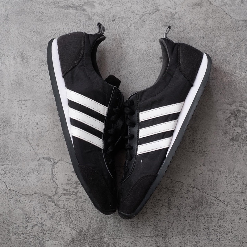 adidas neo vs jog size 43 1/3