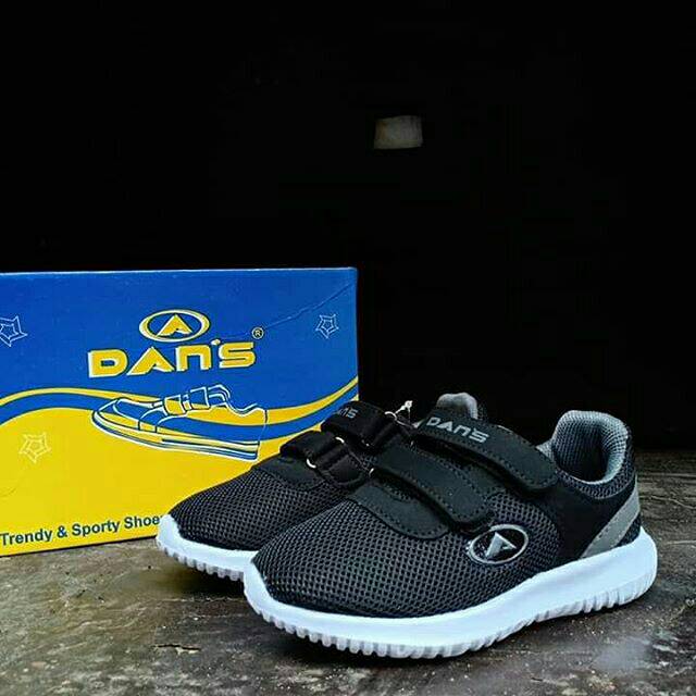 DAN'S sepatu sekolah anak