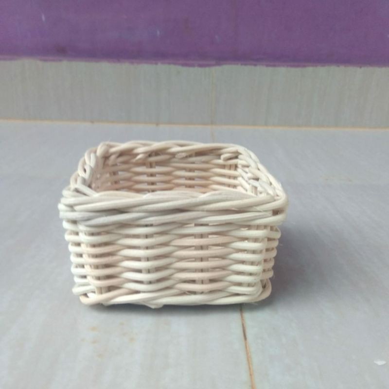 Keranjang rotan kotak persegi mini imut sovenir seserahan parcel hiasan laci 8x8x5 cm