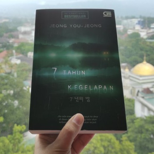 7 Tahun Kegelapan (7 Years of Darkness)