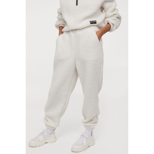 H&M CELANA JOGGER KULIT DOMBA IMITASI