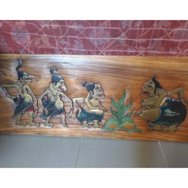 Hiasan Dinding Ukiran Wayang Kayu