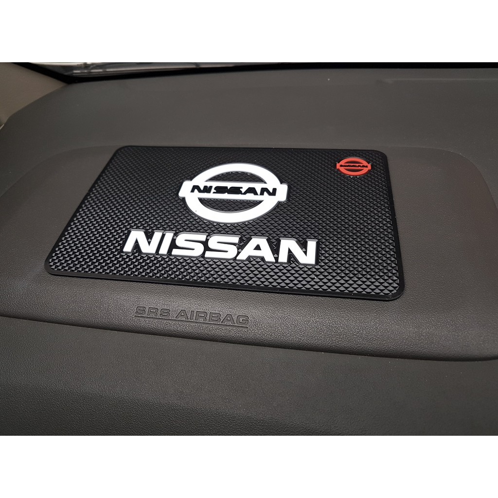 Dashmat NISSAN anti slip sticky pad HP GPS dashboard mobil Livina Evalia Juke Serena March Xtrail