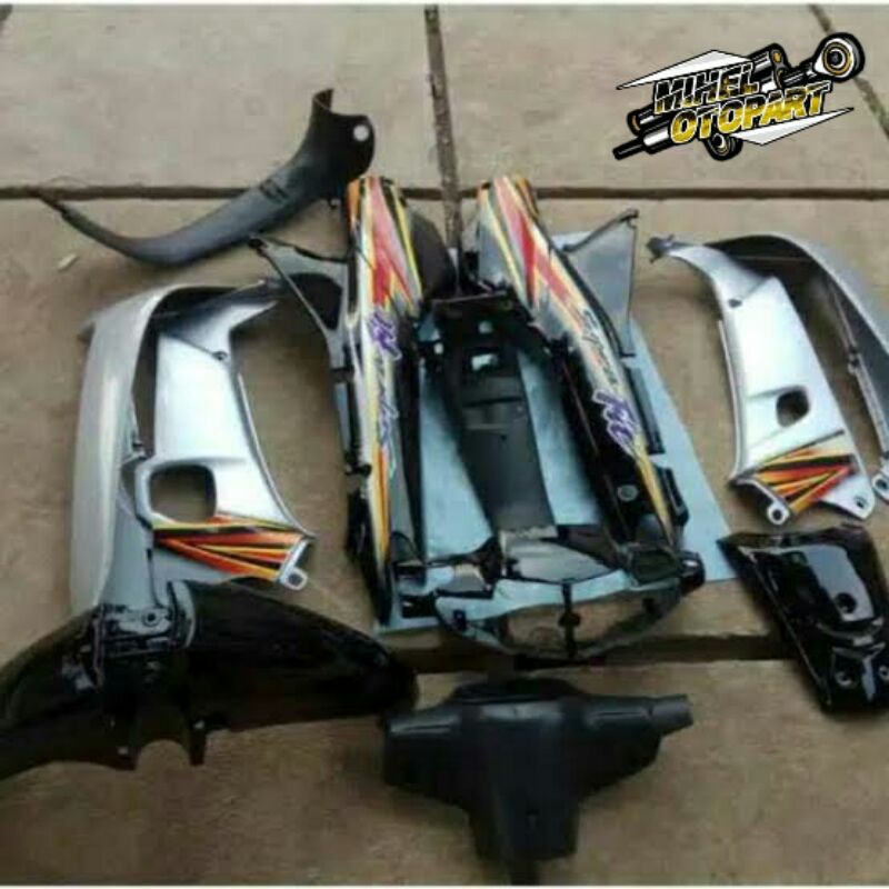Full body halus dan kasar honda supra x / fit lama warna biru,silver dan merah