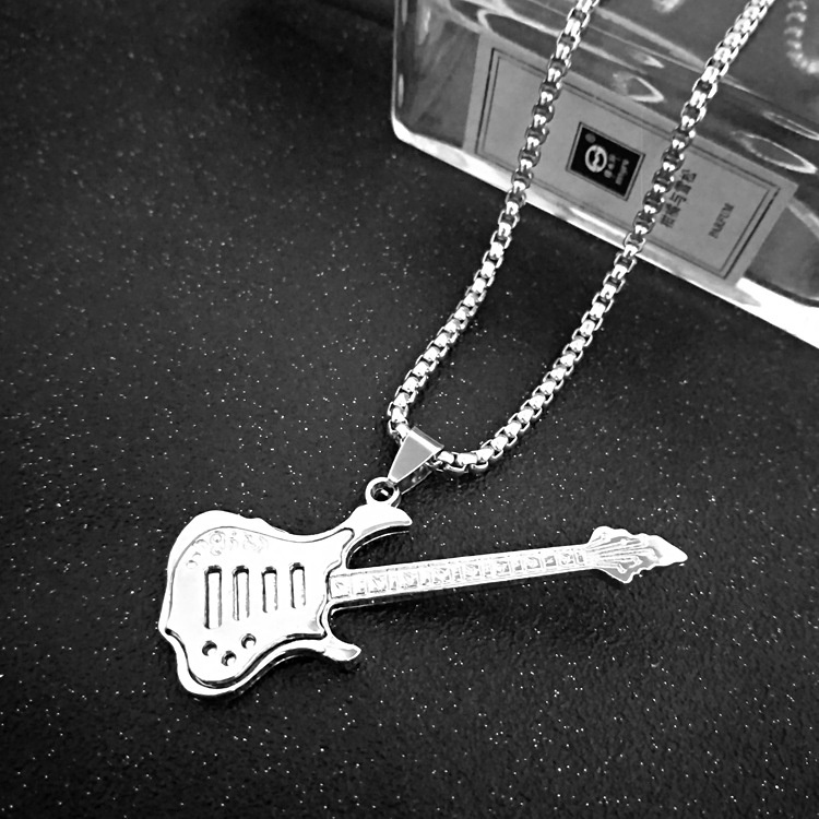 T139 beberapa ornamen musik kecil gitar Hari Valentine kalung gaya etnik fashion kecil hadiah lionti