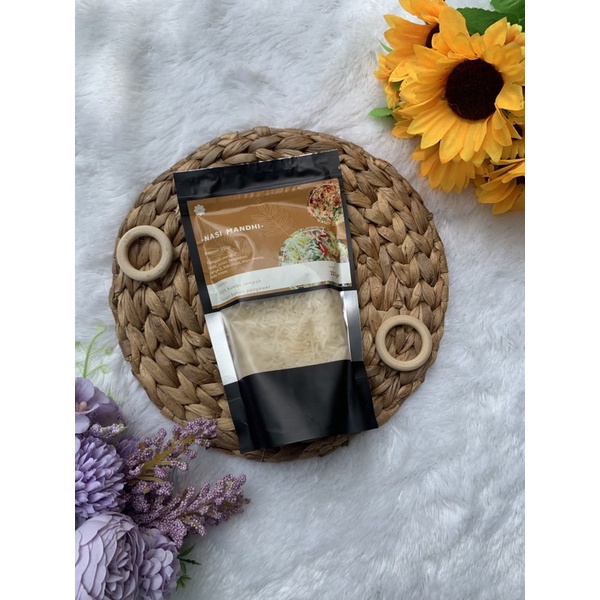 

nasi mandhi - dengan beras basmati pilihan dan bumbu instan pilihan