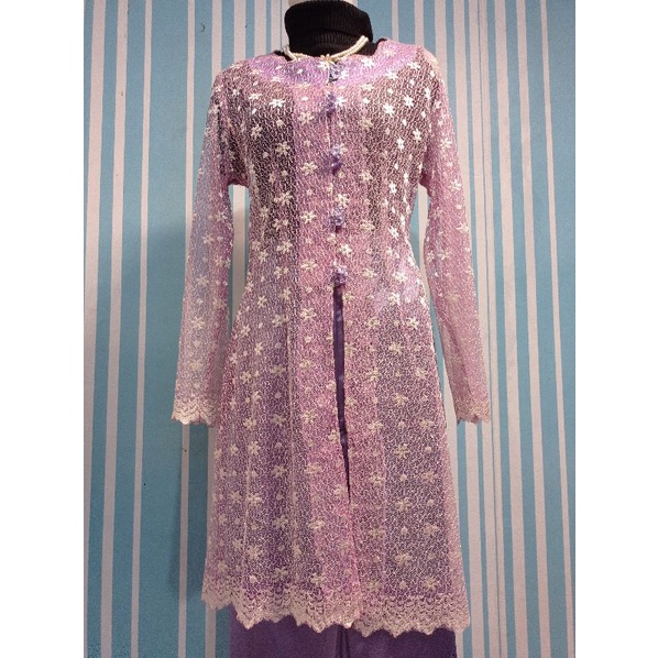 Kebaya Brukat Ungu dan Rok Satin Preloved (setrok)