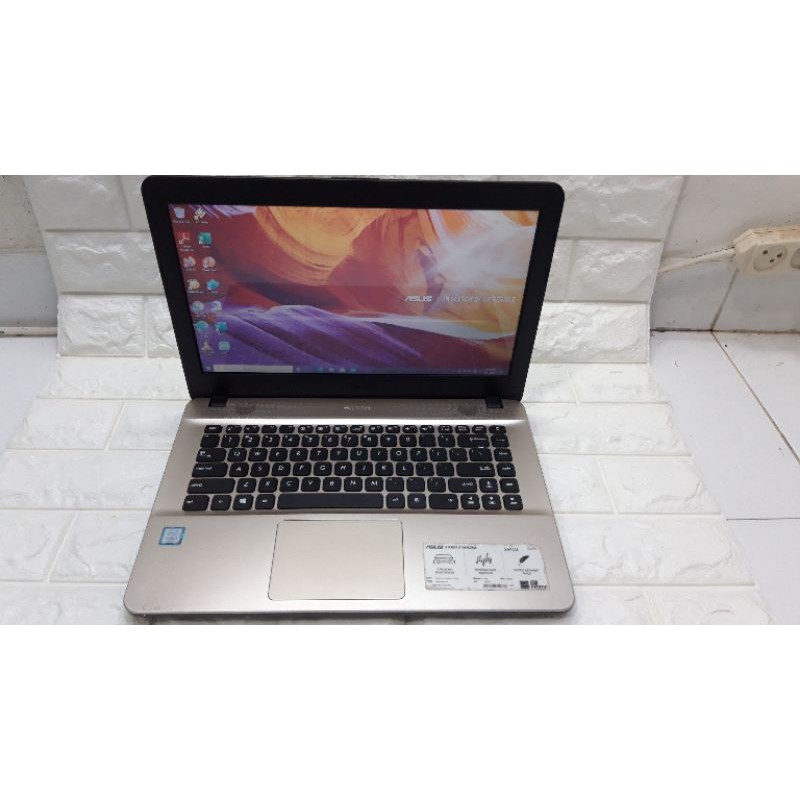 Laptop Asus X441UA Intel Core i3-6006 4gb 500gb gold second terawat ok