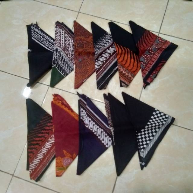 Udeng batik/udeng segitiga/iket batik