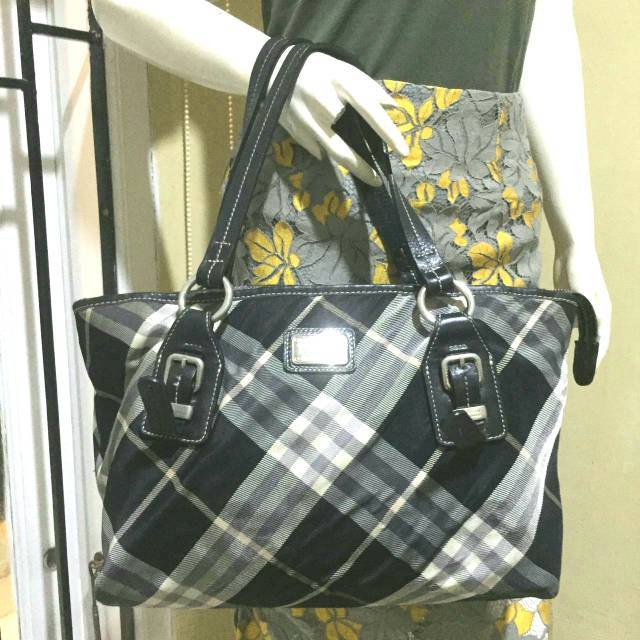 Preloved burberry Tartan  Blue Label authentic