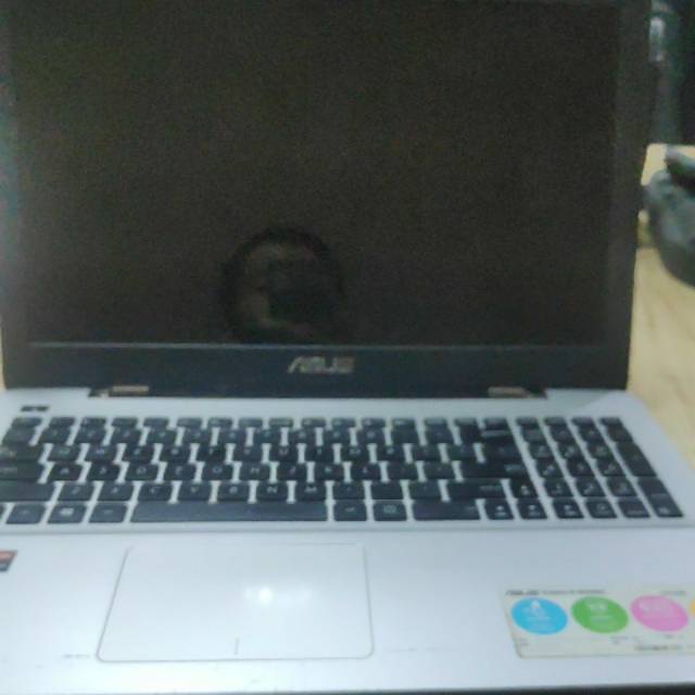 Laptop ASUS SECOND X555B