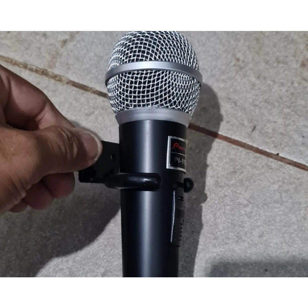 G618 PIONEER PIONNER PIONER BEST SOUND MIC KABEL KARAOKE LEGENDARY DYNAMIC MIKROPON MIK MICROPHONE CARDIOID MIKROPHONE MEETING METING CABLE VOKAL ARTIS VOCAL AUDIO SOUND SISTEM PROFESIONAL PRO PENGERAS SUARA HIFI SUARA SENSITIF MC PIDATO SEMINAR CERAMAH A