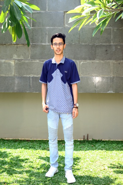 Loyal Kaos Polo Batik Navy Modern Pria M L XL XXL