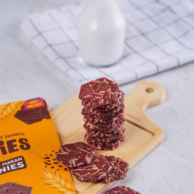 

KRENIES/KREKERS BROWNIES/KRENIES RED VELVET