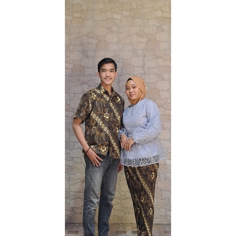 batik kebaya couple