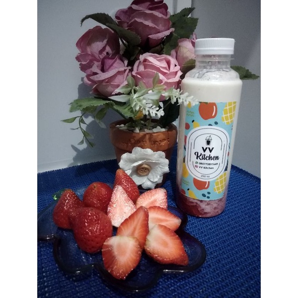 

Korean Strawberry Milk