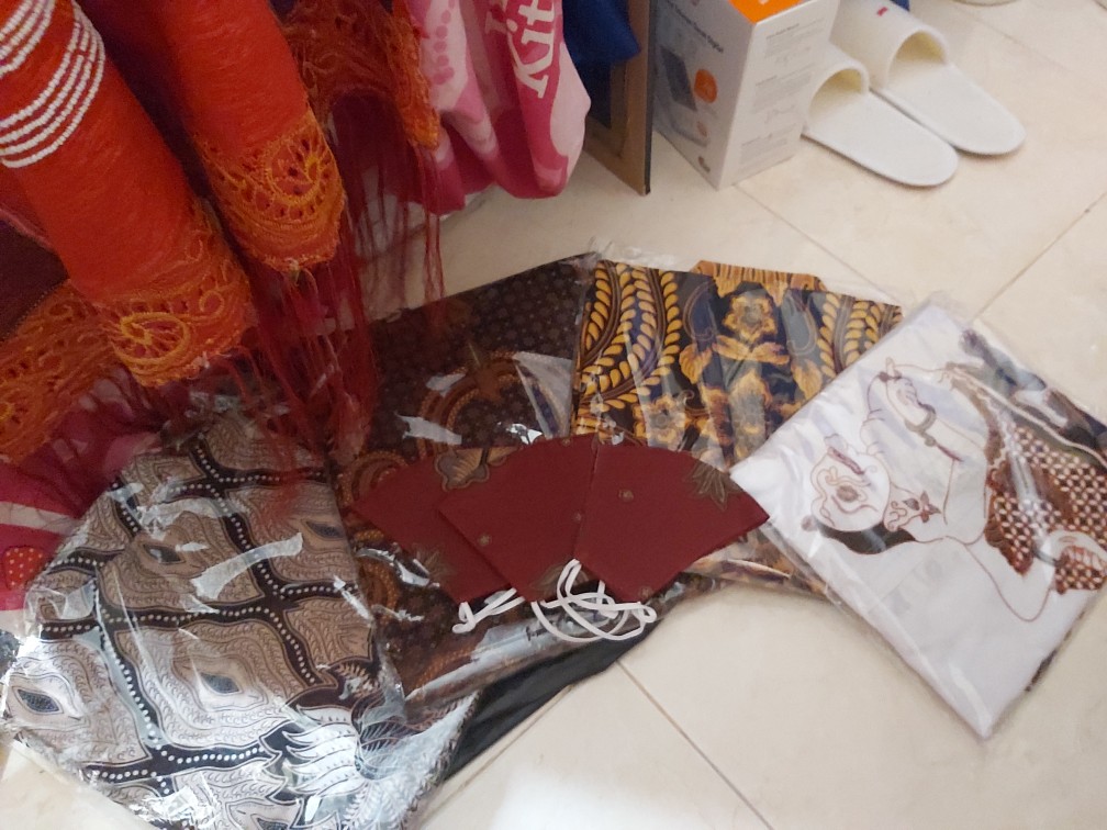 Kemeja Batik Pria Lengan Pendek Furing Pari Moca Asmara Menerima Pesanan Partai Seragaman Kantor