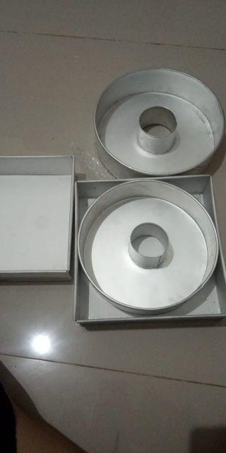 Loyang Kue Bolong Tengah Set 2 @chiracraft