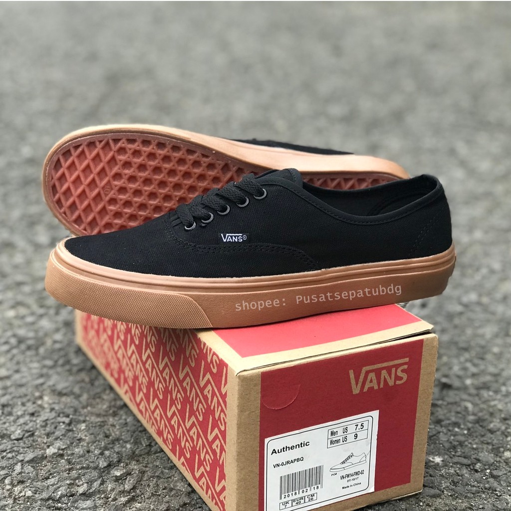 VANS AUTHENTIC BLACK GUM WAFFLE DT