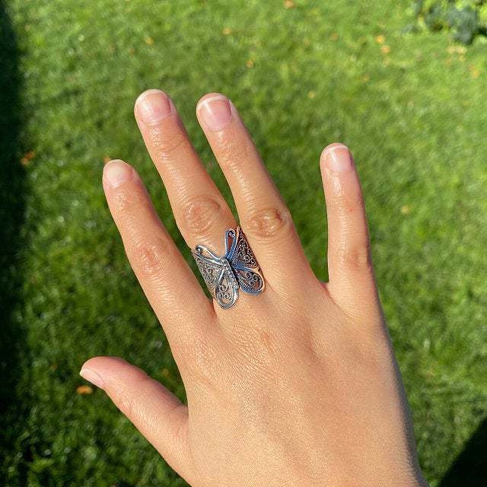 Cincin Model Terbuka Adjustable Desain Butterfly Bahan Alloy Gaya Eropa Amerika