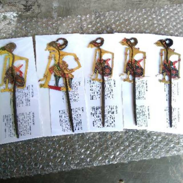 

Pembatas Buku Wayang Kulit 10cm