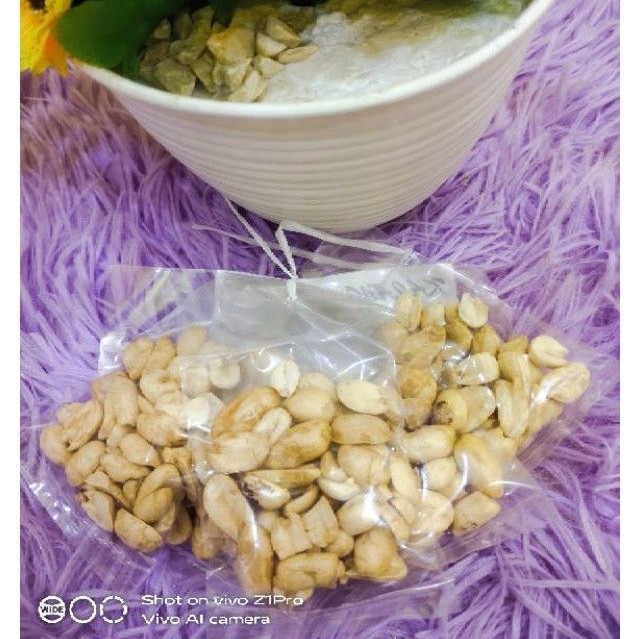 

Kacang Tanah Kupas Goreng 10 bungkus (1 bendel)
