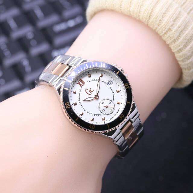 Jam tangan guess cewek