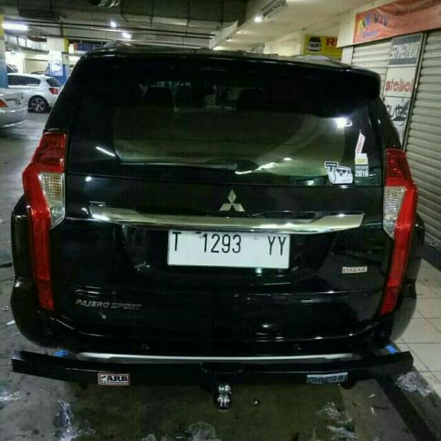Towing / bumper belakang pajero sport