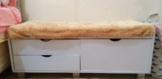 Rak Sepatu Minimalis Rak Buku Loker Credenza Cabinet Loker Drawer Sofa Tunggu Kursi Tunggu