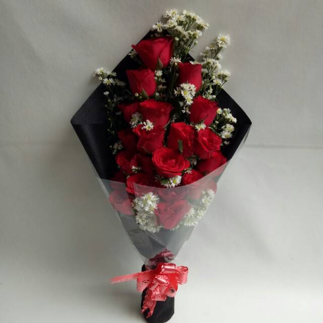 Hand Bouquet Bunga Mawar Merah Asli Shopee Indonesia