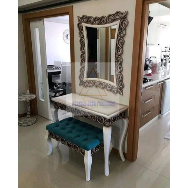 meja rias mewah / meja kosul minimalis / kaca cermin dinding / meja rias minimalis