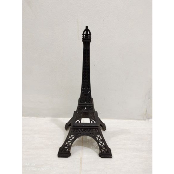 Pajangan Menara Eifel Paris Kuno Jadul Antik