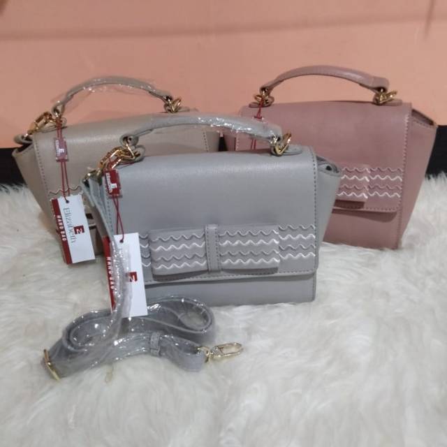 Tas selempang Elizabeth