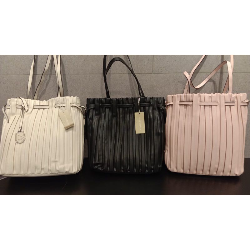 URBAN N CO TOTEBAG HALLSTAT