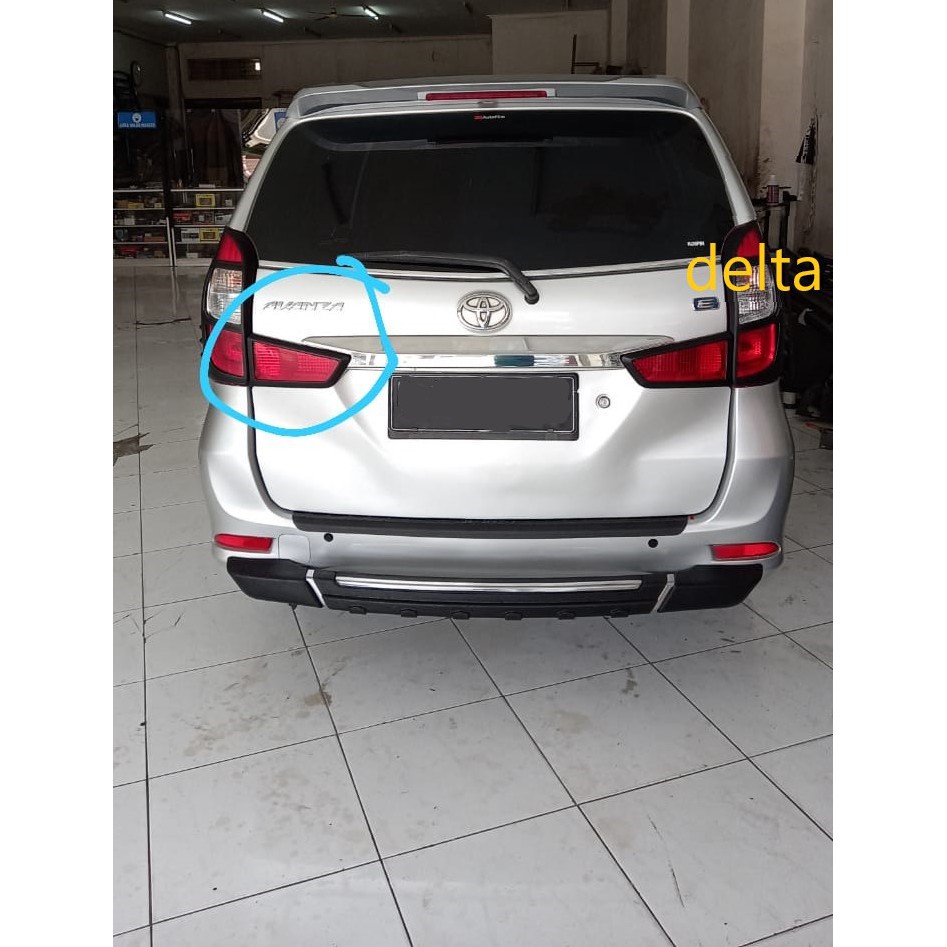 Lampu Reflektor belakang Grand New Avanza/Xenia, Veloz 2015-18