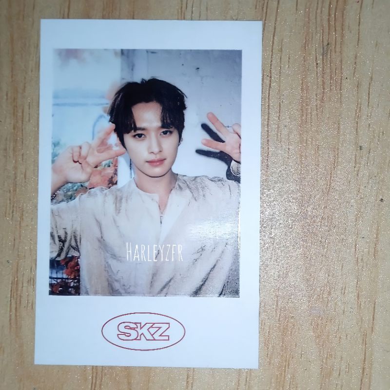 (BOOKED) pc pola pob lino lee know stray kids skz season greetings sg21 2021 peace sign dua jari pos