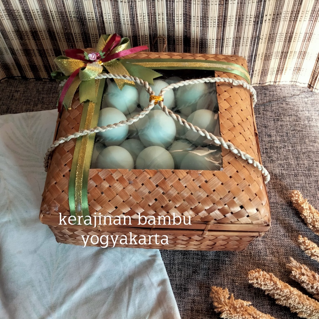 

Promo sokase 25cm wadah mampers tempat parsel packaging kotak seserahan lamaran Mika cm|Hampers|Hantaran Nikahan|Wadah Make Up|Tempat Kosmetik|Serahan|Kado | Anyaman bambu | Parcel | Wadah Makanan | Tempat Seserahan