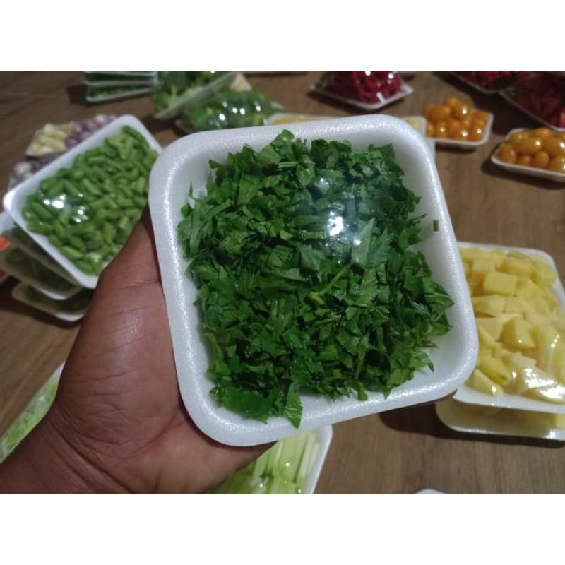 

Daun seledri iris 200gr