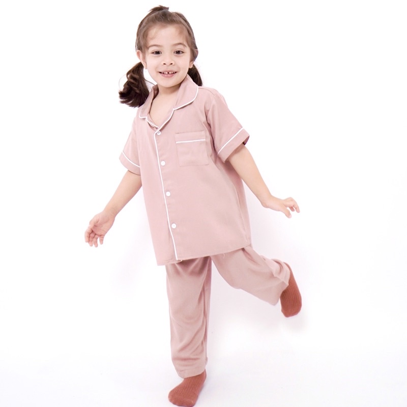 Yobebee Piyama Katun Lembut Bayi dan Anak Usia 1 2 3 4 6 8 10 Tahun Baju Tidur One Set Pajamas Kids Basic Polos Cotton Rayon Silk Model Tangan Pendek Baju Harian Santai Anak Laki Laki Perempuan Cewek Cowok