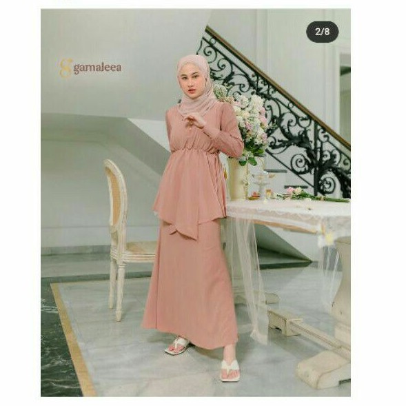 Sophia Set by Gamaleea chestnut