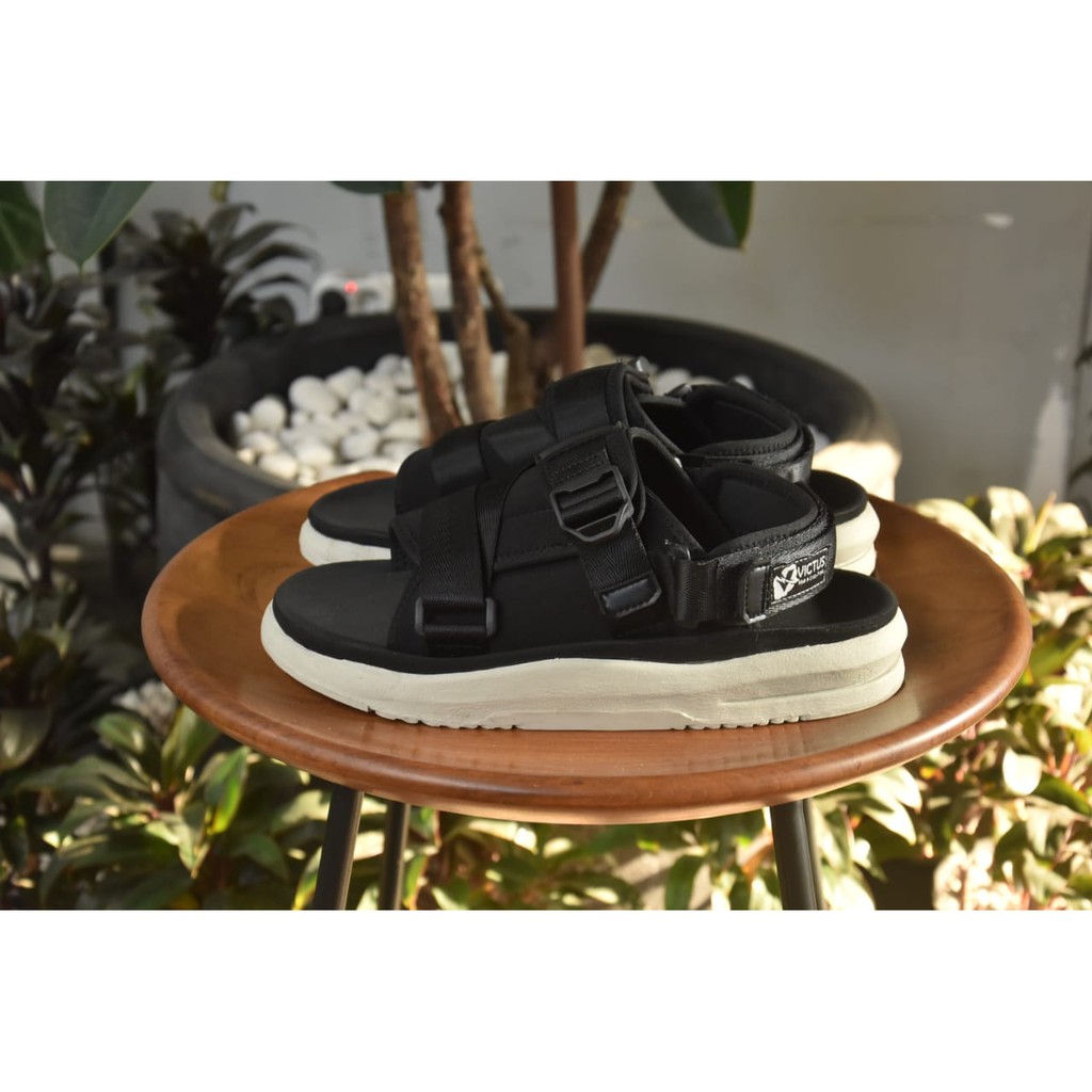 SANDAL KASUAL PRIA VOLKERFOOTWEAR X VICTUS MOCK UP IVORYBLACK